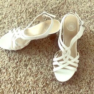 White heeled sandals 7m